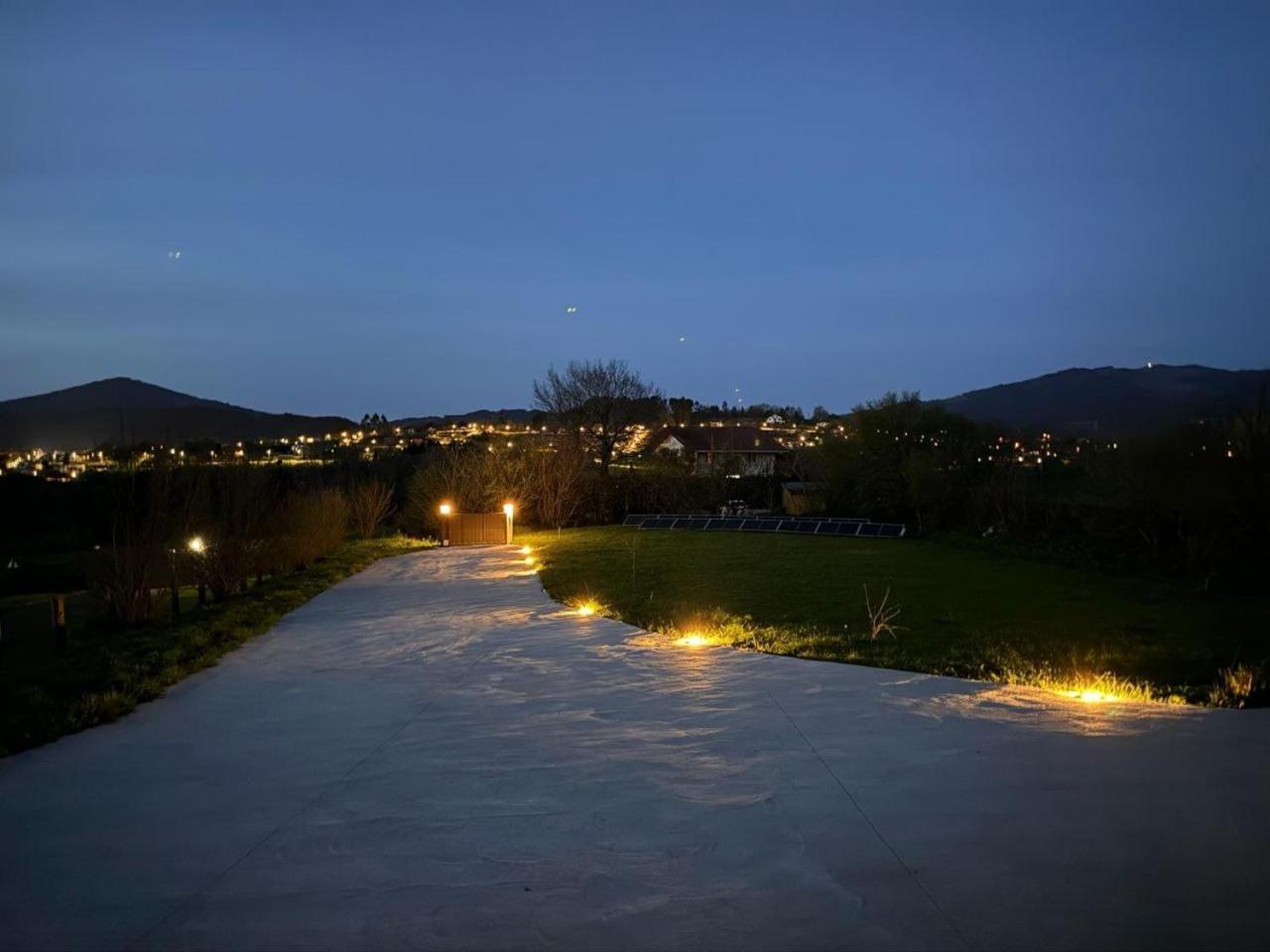 Mini Casa Con Jardin Villa Mungia Eksteriør bilde